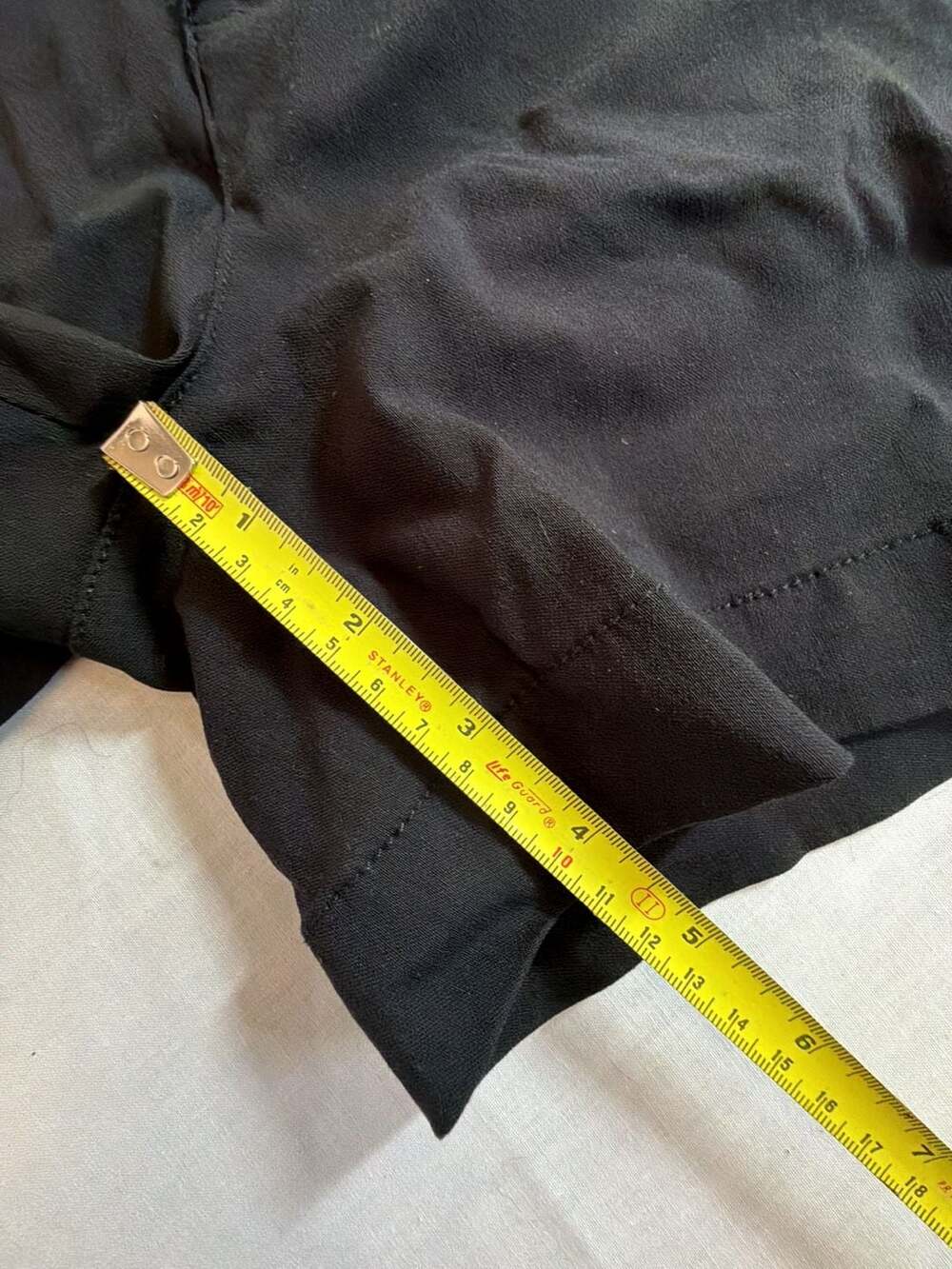 One5One Miracle Ab-Shaper Black High-Waist Button-Accent Shorts Size 10 - Picture 3 of 6